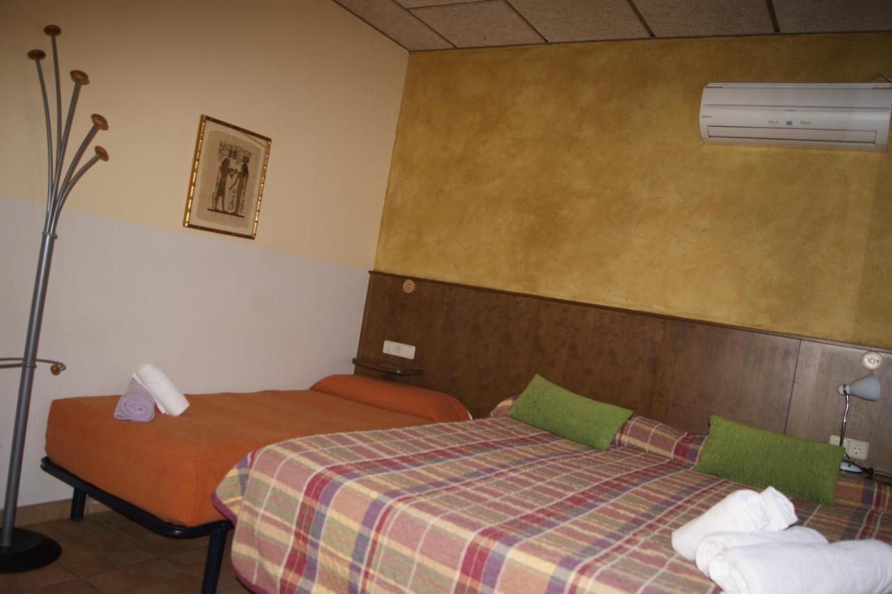 Hotel Familiar Бага Экстерьер фото